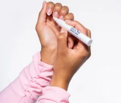 Herome French Liner - Manicurestift - Creëer Witte Nagelranden In Een Handomdraai - 5ml. -Cosmetica Promotiewinkel 1200x1019 5