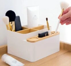 LYVION Make-up En Bureau Organizer - Kunststof En Bamboe 12 LYVION Make-up En Bureau Organizer - Kunststof En Bamboe -Cosmetica Promotiewinkel 1200x1109 1