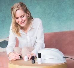 Miss Jules - 6-Delige Gellak Starterspakket - Nagellak - Kleur Rood, Zwart & Glitter - Glanzend & Dekkend Resultaat 18 Miss Jules - 6-Delige Gellak Starterspakket - Nagellak - Kleur Rood, Zwart & Glitter - Glanzend & Dekkend Resultaat -Cosmetica Promotiewinkel 1200x1110 5