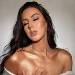 Sosu By SJ - Bronze Bar Illuminating Bronzer Stick - Sun Kissed Glow -Cosmetica Promotiewinkel 1200x1195 6