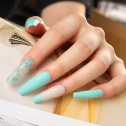 Royala F - Gellak Starterspakket + Inclusief Portable UV LED Lamp + Met 6 Verschillende Gellak Kleuren - Gellak Lamp – Topcoat - Basecoat - Alle Benodigdheden In Eén -Cosmetica Promotiewinkel 1200x1200 1116