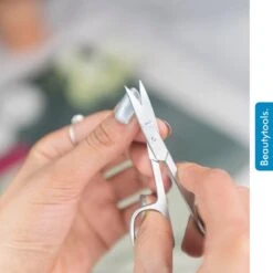 BeautyTools Professionele Nagelschaar - Stevige Nagelschaar Voor Nagelhoeken, Vingernagels En Teennagels - Pedicure / Manicure Schaar - Stevig Gebogen Snijvlak - (9.5 Cm) (NS-0829) 13 BeautyTools Professionele Nagelschaar - Stevige Nagelschaar Voor Nagelhoeken, Vingernagels En Teennagels - Pedicure / Manicure Schaar - Stevig Gebogen Snijvlak - (9.5 Cm) (NS-0829) -Cosmetica Promotiewinkel 1200x1200 1199