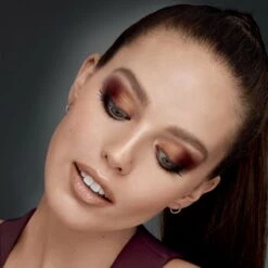 Maybelline The Burgundy Bar Oogschaduw En Highlighter Palette – Limited Edition -Cosmetica Promotiewinkel 1200x1200 450