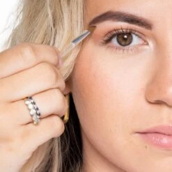 Herome Eye Care Wenkbrauw Poeder Zwart - Compact Brow Powder Nearly Black - Waterproof Verrijkt Met Panthenol - Volumineuze Wenkbrauwen In Een Handomdraai -Cosmetica Promotiewinkel 1200x1200 485