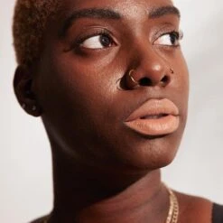 NYX Professional Makeup Soft Matte Lip Cream - London SMLC04 - Liquid Lippenstift - 8 Ml 16 NYX Professional Makeup Soft Matte Lip Cream - London SMLC04 - Liquid Lippenstift - 8 Ml -Cosmetica Promotiewinkel 1200x1200 7