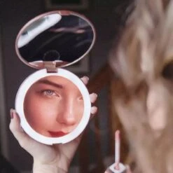 Fritzline© Make-up Spiegel | Compact | Tru-Daylight LED Verlichting | 10x Vergroting | Rond 16 Fritzline© Make-up Spiegel | Compact | Tru-Daylight LED Verlichting | 10x Vergroting | Rond -Cosmetica Promotiewinkel 1200x1200 801