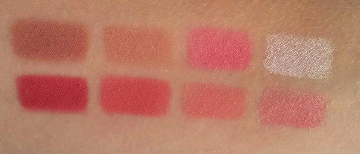 Makeup Revolution Ultra Blush & Contour Palette - Sugar And Spice 6 Makeup Revolution Ultra Blush & Contour Palette - Sugar And Spice - Afbeelding 4