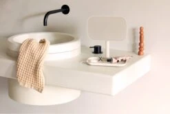 Brabantia ReNew Make-up Spiegel - Met Accessoireschaal - Soft Beige 24 Brabantia ReNew Make-up Spiegel - Met Accessoireschaal - Soft Beige -Cosmetica Promotiewinkel 1200x808 2