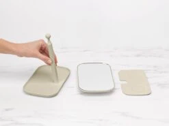 Brabantia ReNew Make-up Spiegel - Met Accessoireschaal - Soft Beige 32 Brabantia ReNew Make-up Spiegel - Met Accessoireschaal - Soft Beige -Cosmetica Promotiewinkel 1200x899 5