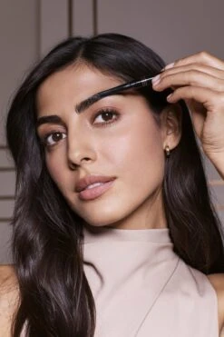 Max Factor Real Brow Fill & Shape Wenkbrauwpotlood - 02 Soft Brown -Cosmetica Promotiewinkel 799x1200 4